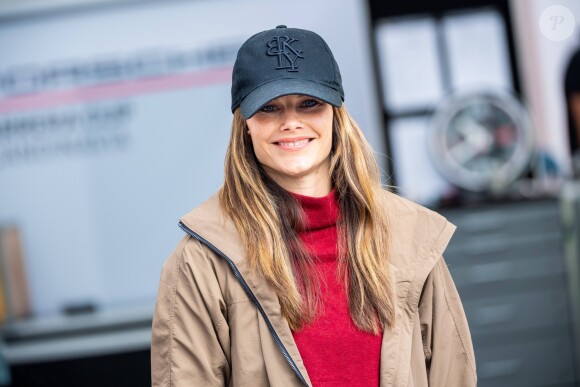 La princesse Sofia de Suède assistait à la course de son mari le prince Carl Philip lors d'une manche de la Porsche Carrera Cup Scandinavia au Karlskoga Motorstadion à Gällerasen, le 18 août 2019.