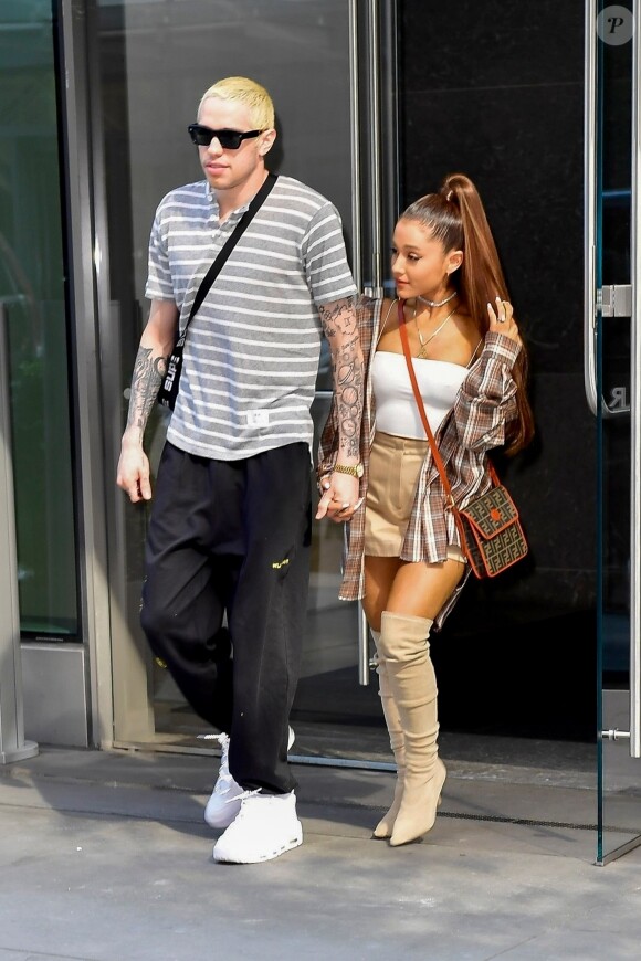 Ariana Grande et son fiancé Pete Davidson sont allés faire du shopping chez Barney's à New York, le 16 juillet 2018