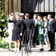 Sarah Ferguson et ses filles la princesse Beatrice et la princesse Eugenie d'York lors du mariage de la chanteuse Ellie Goulding et de son compagnon Caspar Jopling le 31 août à York Minster, la cathédrale d'York, dans le nord de l'Angleterre.