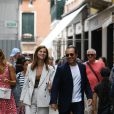 Stefano Accorsi et sa femme Bianca Vitali se promènent dans les rues de Venise en Italie le 2 septembre 2019.