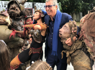 Patrick Balkany : Première apparition, tout sourire, après l'agression