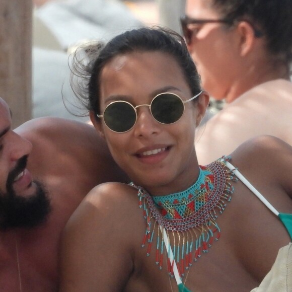 Lais Ribeiro et son compagnon Joakim Noah passent des vacances romantiques sur la plage de Tulum au Mexique, le 2 juin 2019.