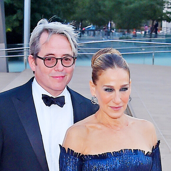 Sarah Jessica Parker et son mari Matthew Broderick arrivent à une soirée de gala à New York le 28 septembre 2017