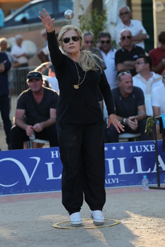 Sylvie Vartan - Challenge Henri Salvador 2019, Un tournoi VIP de Pétanque "Souvenir Henri-Salvador" organisé chaque année à l'Ile-Rousse par le Sport Pétanque Ile-Rousse, en Corse, France, le 13 Septembre 2019. S.Vartan est la marraine d'honneur de cette édition 2019; J.Dutronc est venu pour faire le show, avant le coup d'envoi en faisant sauter le bouchon d'une bouteille et d'aller à la rencontre du public. A noter aussi que les "Amies de Julie" étaient là pour poursuivre leur combat pour J.Douib assassinée au mois de Mars dernier à l'Ile-Rousse par son ex-mari et pour toutes les violences faites aux femmes. © Olivier Sanchez/Crystal/Bestimage