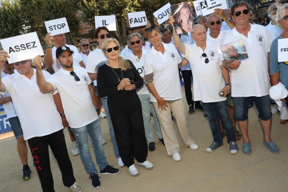 Semi-exclusif - Tony Scotti, Sylvie Vartan, Michel Mallory, Tao-By - Challenge Henri Salvador 2019, Un tournoi VIP de Pétanque "Souvenir Henri-Salvador" organisé chaque année à l'Ile-Rousse par le Sport Pétanque Ile-Rousse, en Corse, France, le 13 Septembre 2019. S.Vartan est la marraine d'honneur de cette édition 2019; J.Dutronc est venu pour faire le show, avant le coup d'envoi en faisant sauter le bouchon d'une bouteille et d'aller à la rencontre du public. A noter aussi que les "Amies de Julie" étaient là pour poursuivre leur combat pour J.Douib assassinée au mois de Mars dernier à l'Ile-Rousse par son ex-mari et pour toutes les violences faites aux femmes. © Olivier Sanchez/Crystal/Bestimage13/09/2019 - Corse