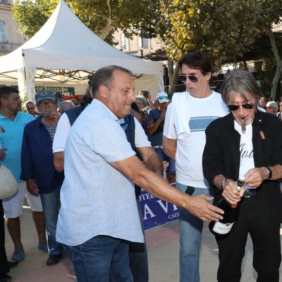 Tony Scotti, Sylvie Vartan, Jacques Dutronc, Michel Mallory - Challenge Henri Salvador 2019, Un tournoi VIP de Pétanque "Souvenir Henri-Salvador" organisé chaque année à l'Ile-Rousse par le Sport Pétanque Ile-Rousse, en Corse, France, le 13 Septembre 2019. S.Vartan est la marraine d'honneur de cette édition 2019; J.Dutronc est venu pour faire le show, avant le coup d'envoi en faisant sauter le bouchon d'une bouteille et d'aller à la rencontre du public. A noter aussi que les "Amies de Julie" étaient là pour poursuivre leur combat pour J.Douib assassinée au mois de Mars dernier à l'Ile-Rousse par son ex-mari et pour toutes les violences faites aux femmes. © Olivier Sanchez/Crystal/Bestimage