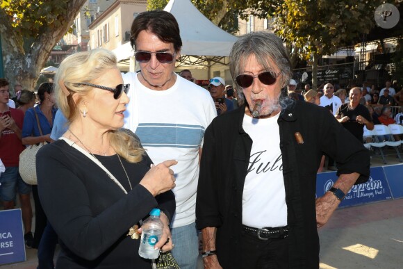Tony Scotti, Sylvie Vartan, Jacques Dutronc, Michel Mallory - Challenge Henri Salvador 2019, Un tournoi VIP de Pétanque "Souvenir Henri-Salvador" organisé chaque année à l'Ile-Rousse par le Sport Pétanque Ile-Rousse, en Corse, France, le 13 Septembre 2019. S.Vartan est la marraine d'honneur de cette édition 2019; J.Dutronc est venu pour faire le show, avant le coup d'envoi en faisant sauter le bouchon d'une bouteille et d'aller à la rencontre du public. A noter aussi que les "Amies de Julie" étaient là pour poursuivre leur combat pour J.Douib assassinée au mois de Mars dernier à l'Ile-Rousse par son ex-mari et pour toutes les violences faites aux femmes. © Olivier Sanchez/Crystal/Bestimage