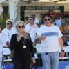 Tony Scotti, Sylvie Vartan - Challenge Henri Salvador 2019, Un tournoi VIP de Pétanque "Souvenir Henri-Salvador" organisé chaque année à l'Ile-Rousse par le Sport Pétanque Ile-Rousse, en Corse, France, le 13 Septembre 2019. S.Vartan est la marraine d'honneur de cette édition 2019; J.Dutronc est venu pour faire le show, avant le coup d'envoi en faisant sauter le bouchon d'une bouteille et d'aller à la rencontre du public. A noter aussi que les "Amies de Julie" étaient là pour poursuivre leur combat pour J.Douib assassinée au mois de Mars dernier à l'Ile-Rousse par son ex-mari et pour toutes les violences faites aux femmes. © Olivier Sanchez/Crystal/Bestimage