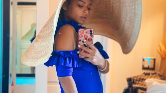 Christina Milian enceinte : elle affiche son ventre rond en maillot de bain