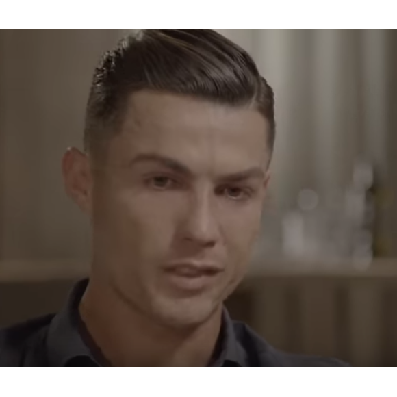 Cristiano Ronaldo en pleurs lors d'une interview accordée à Piers Morgan pour l'émission "Good Morning Britain" sur ITV, diffusée le 17 septembre 2019. Le footballeur portugais y évoque les accusations de viol, ses enfants, sa compagne Georgina Rodriguez et son père décédé en 2005. Un sujet qui le fait craquer.
