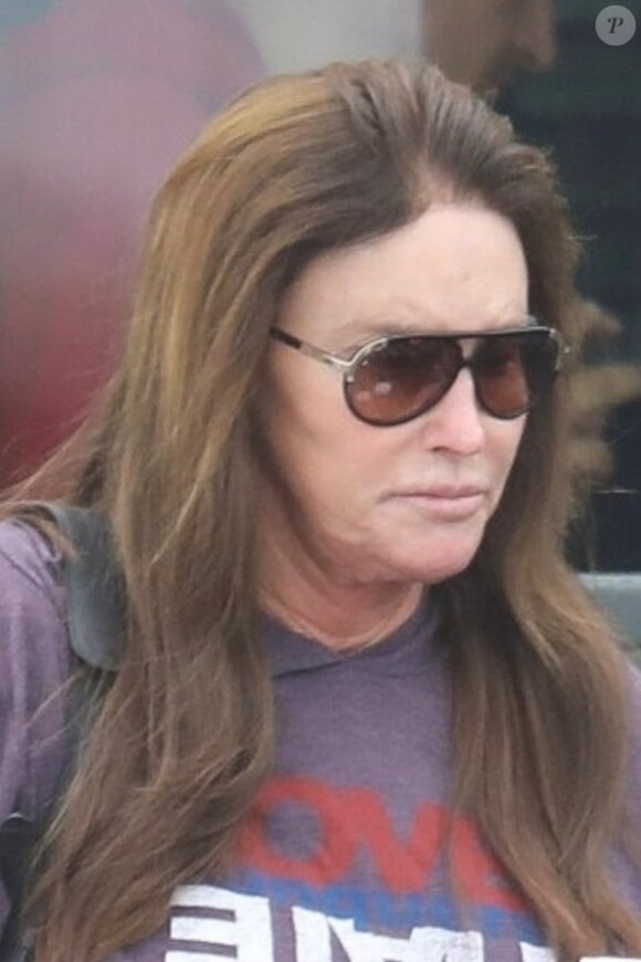 Exclusif - Caitlyn Jenner est allée chercher un café à emporter à Malibu, le 26 mai 2019.