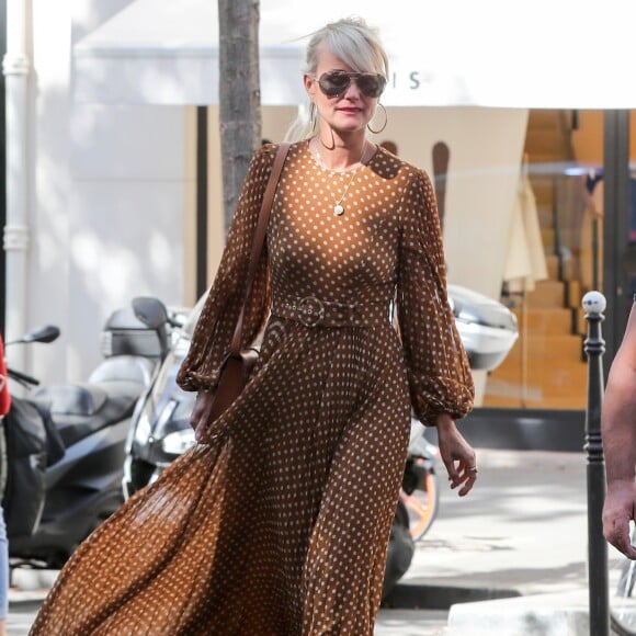 Laeticia Hallyday sort des bureaux de son avocat à Paris le 18 septembre 2019.