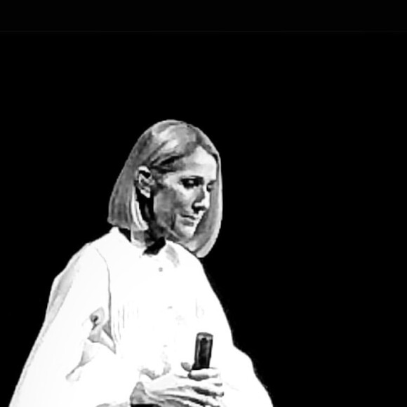 Sur Instagram, Pepe Munoz a dévoilé les marques des tenues de scène de Céline Dion lors du Courage World Tour. 18 septembre 2019.