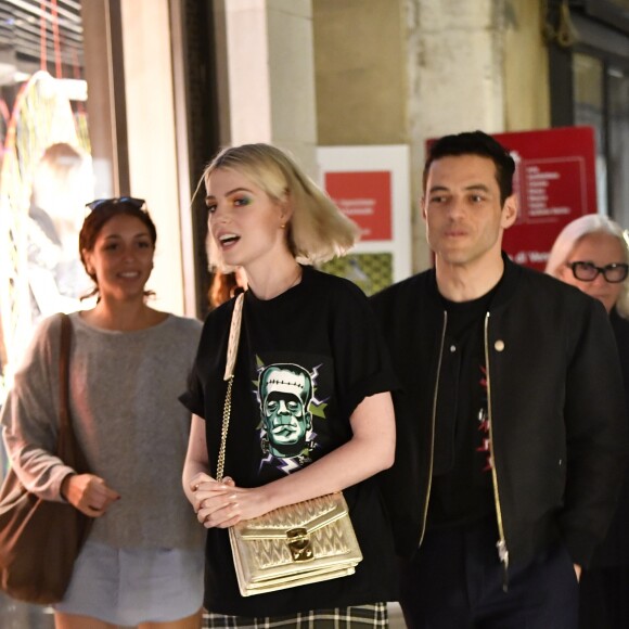 Rami Malek et sa compagne Lucy Boynton - Les people se promènent dans les rues de Venise lors du 76ème festival international du film, la Mostra, le 3 septembre 2019.