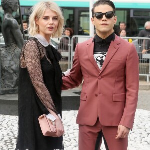 Rami Malek et Lucy Boynton - Arrivées au défilé de mode PAP Femme automne-hiver 2018/2019 " Miu Miu " à Paris le 6 juin 2018 © CVS / Veeren / Bestimage