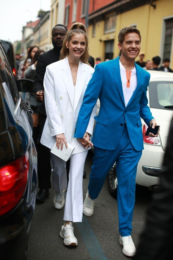 Barbara Palvin et son compagnon Dylan Sprouse - People à la sortie du défilé Hugo Boss Collection Prêt-à-Porter Printemps/Eté 2020 lors de la Fashion Week de Milan, le 22 septembre 2019.