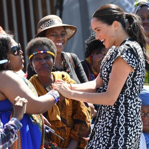 Le prince Harry et Meghan Markle visitent le township de Nyanga, Afrique du Sud le 23 septembre 2019.