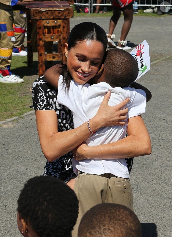 Le prince Harry et Meghan Markle visitent le township de Nyanga, Afrique du Sud le 23 septembre 2019.