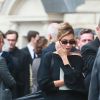 Bella Hadid quitte l'église Saint-Sulpice à l'issue des obsèques du photographe allemand Peter Lindbergh. Paris, le 24 septembre 2019.