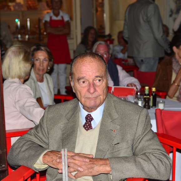 Exclusif - Première apparition officielle de Jacques Chirac depuis 6 mois aux côtés de Bernadette et de Maryvonne Pinault a la terrasse de chez Senequier a Saint Tropez le 3 octobre 2013.