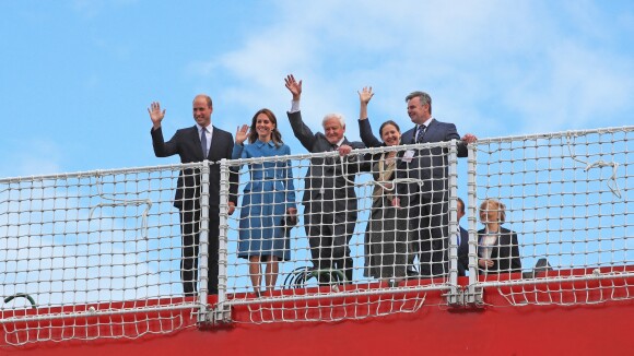 Kate Middleton en mer avec William, elle ressort son manteau favori