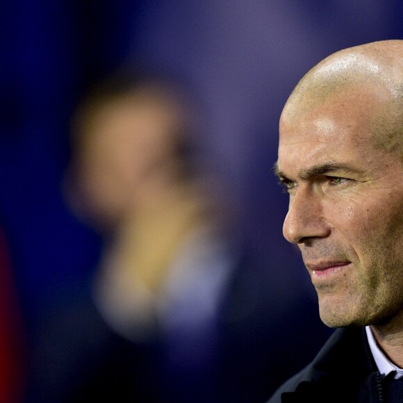 Zinédine Zidane entraineur du Real Madrid lors du match UEFA Ligue des Champions groupe A, opposant le Paris Saint-Germain (PSG) au Real Madrid au Parc des Princes à Paris, France, le 18 septembre 2019. Le PSG a gagné 3-0. © Jean-Baptiste Autissier/Panoramic/Bestimage