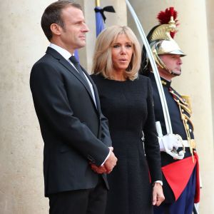 Le président de la République française Emmanuel Macron et sa femme la première dame Brigitte Macron - Le président de la République française reçoit les chefs d'Etat et de gouvernement étrangers ayant fait le déplacement en France pour rendre hommage au Président Jacques Chirac au Palais de l'Elysée Paris, France, le 30 septembre 2019. © Cyril Moreau/Bestimage