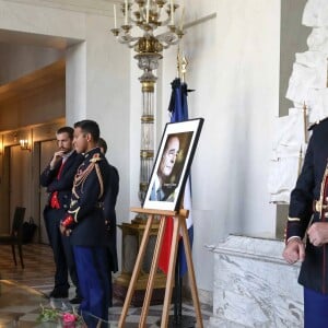 Hommage à l'ancien Maire de Paris et président de la République, Jacques Chirac au palais de l'Elysée à Paris, France, le 27 septembre 2019. © Stéphane Lemouton/Bestimage Tribute to the former Mayor of Paris and President of the Republic, Jacques Chirac at Elysee Palace, in Paris, France, on September 27, 2019. © Stéphane Lemouton/Bestimage27/09/2019 - Paris