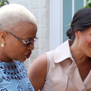 Meghan Markle, duchesse de Sussex, et le prince Harry, duc de Sussex, reçus par Graça Machel, veuve de N.Mandela, à Johannesburg. Le 2 octobre 2019