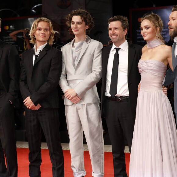 Sean Harris, Tom Glynn Carney, Timothée Chalamet, David Michod, Lily-Rose Depp et Joel Edgerton lors du 76ème festival international du film de Venise, la Mostra le 2 septembre 2019. © Imago / Panoramic / Bestimage