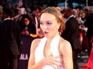 Lily-Rose Depp : Accident de décolleté sur le tapis rouge, devant son amoureux