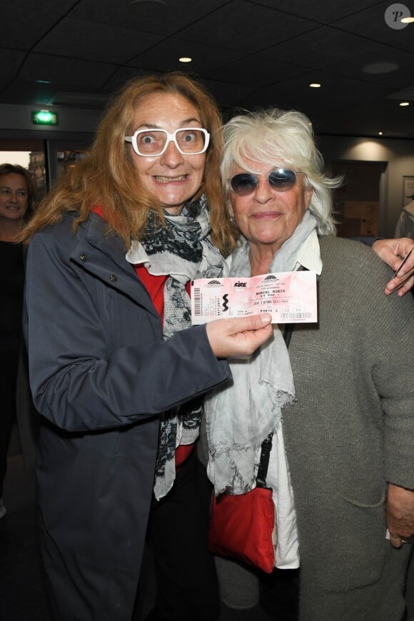 Corinne Masiero et Catherine Lara - Générale du nouveau spectacle "Muriel Robin et Pof !" au Palais des Sports à Paris le 3 octobre 2019. © Coadic Guirec/Bestimage