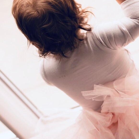 Lyana, la fille de Laetitia Milot en tutu, le 8 mai 2019