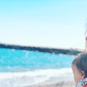 L'actrice Laetitia Milot pose avec sa fille Lyana, le 23 mars 2019