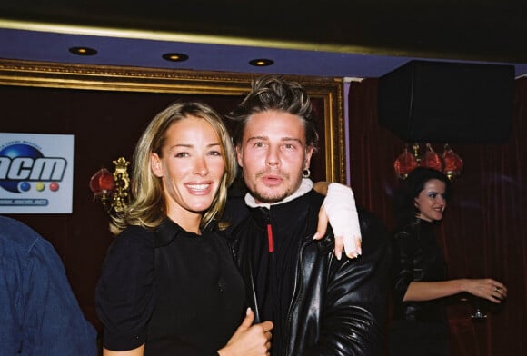 Ophélie Winter et son frère Mickaël Winter - Avant-première du film "Les jolies choses" aau VIP Room. Le 6 novembre 2001.