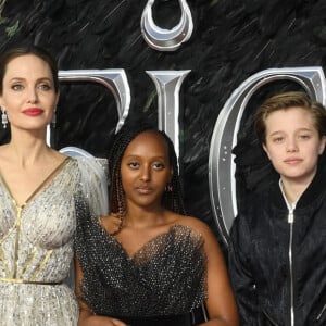 Angelina Jolie et ses enfants Vivienne, Zahara, Shiloh et Knox Jolie-Pitt assistent à l'avant-première du film "Maléfique : Le Pouvoir du mal" à l'Imax Odeon de Londres, le 9 octobre 2019.