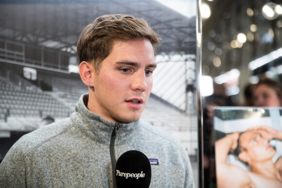 Exclusif - Clément Daguin - Les joueurs de rugby dédicacent le calendrier 2020 des Dieux du Stade aux Galeries Lafayette Champs-Élysées à Paris le 10 octobre 2019.