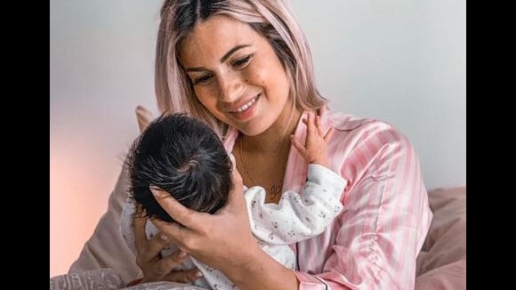 Carla Moreau maman en larmes : premières images de son accouchement