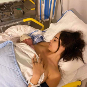 Nabilla et Thomas avec leur premier enfant, Milann le 11 octobre 2019.