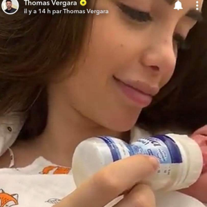 Nabilla et Thomas avec leur premier enfant, Milann le 11 octobre 2019.