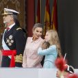 Le roi Felipe VI d'Espagne, la reine Letizia, la princesse Sofia et la princesse Leonor - La famille royale d'Espagne assiste à la parade militaire puis à la réception au palais royal le jour de la fête nationale espagnole à Madrid le 12 octobre 2019