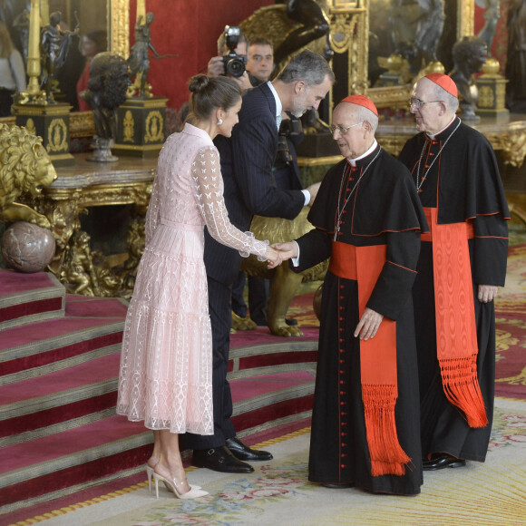 La famille royale d'Espagne assiste à la parade militaire puis à la réception au palais royal le jour de la fête nationale espagnole à Madrid le 12 octobre 2019