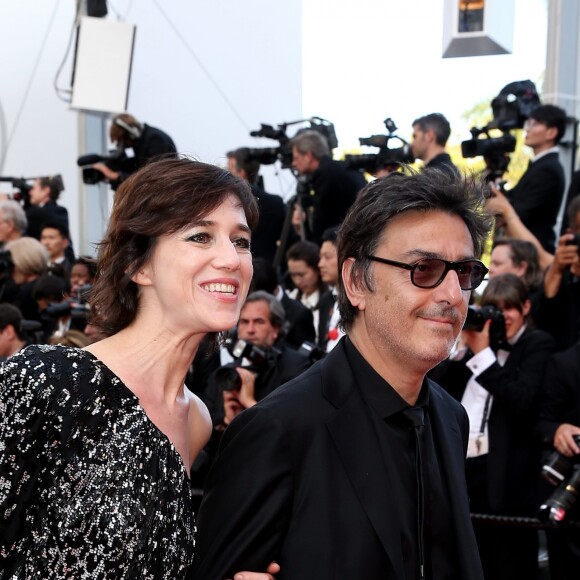 Charlotte Gainsbourg et son compagnon Yvan Attal - Montée des marches du film "The Meyerowitz Stories" lors du 70e Festival International du Film de Cannes. Le 21 mai 2017. © Borde-Jacovides-Moreau/Bestimage