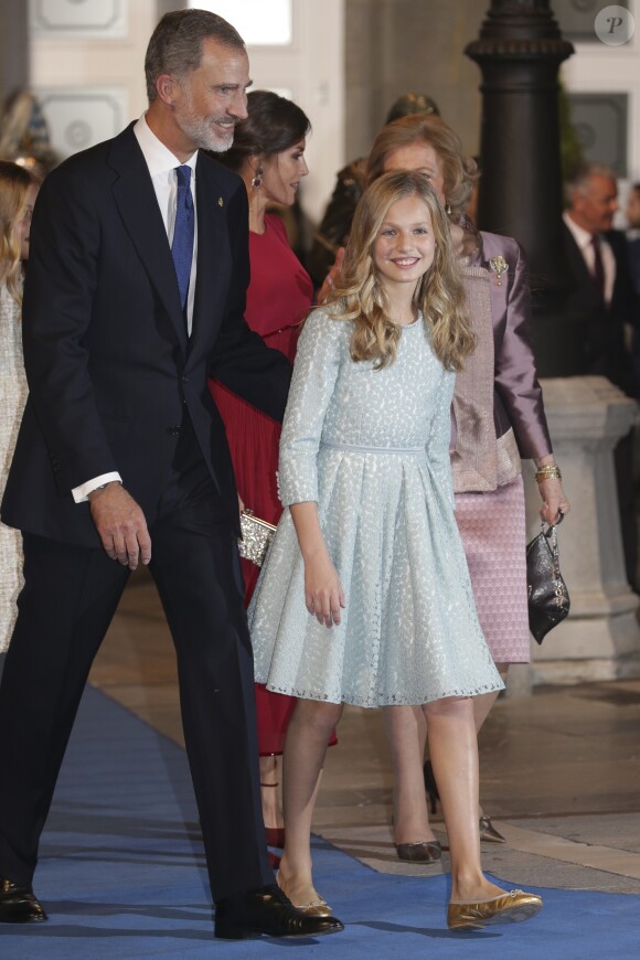 Le roi Felipe VI d'Espagne, la princesse Leonor - Sorties - Cérémonie des Princess of Asturias Awards à Oviedo au théâtre Campoamor le 18 octobre 2019.