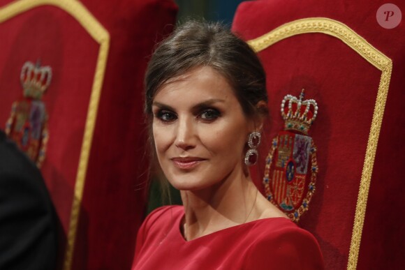 La reine Letizia d'Espagne - Cérémonie des Princess of Asturias Awards à Oviedo au théâtre Campoamor le 18 octobre 2019.