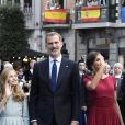 La princesse Leonor, le roi Felipe VI d'Espagne, la reine Letizia - La famille royale d'Espagne arrive au théâtre Campoamor pour la cérémonie des Princess of Asturias Awards à Oviedo le 18 octobre 2019.
