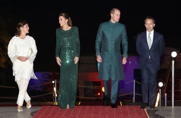 Kate Middleton, le prince William , Thomas Drew et sa femme Joanna - Le duc et la duchesse de Cambridge lors d'une réception offerte par le haut commissaire britannique à Islamabad, Pakistan le 15 octobre 2019.