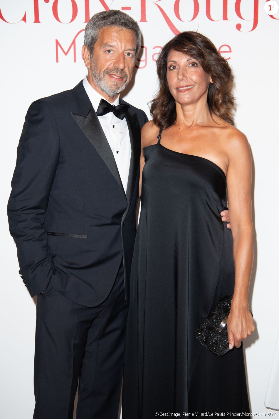 Michel Cymes et sa femme Nathalie - No Tabloids - 70ème édition du gala de la Croix Rouge monegasque à Monaco le 27 juillet 2018. © Pierre Villard/Le Palais Princier/Monte-Carlo-SBM via Bestimage