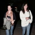  Shannen Doherty et Holly Marie Combs - Les soeurs Halliwell de Charmed à Malibu. Le 30 mars 2008. 