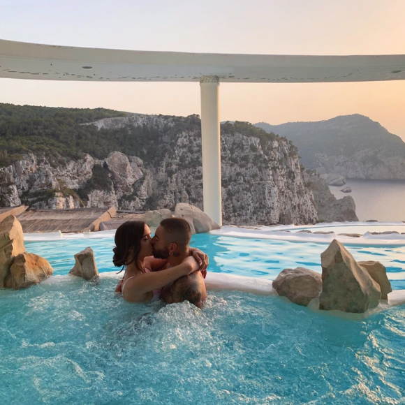 Natalia Barulich et son ex-compagnon Maluma à Ibiza. Juillet 2019.